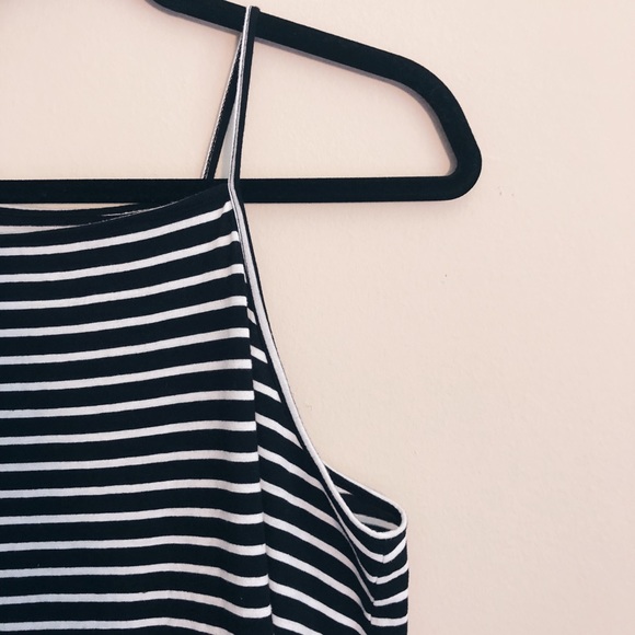 *NWOT* | Old Navy | Black & White Striped Tank Top - Picture 2 of 4